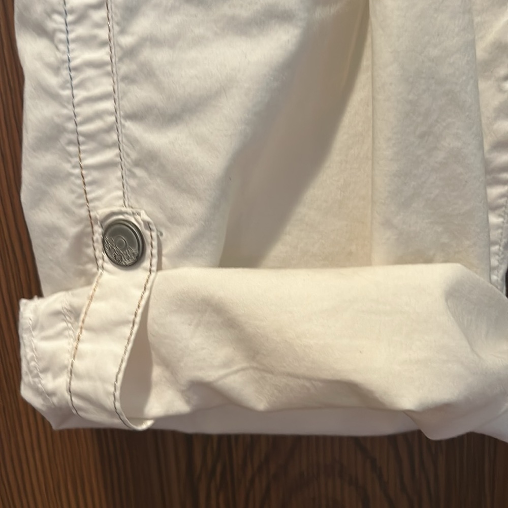 Cache Capris - Picture 2 of 10